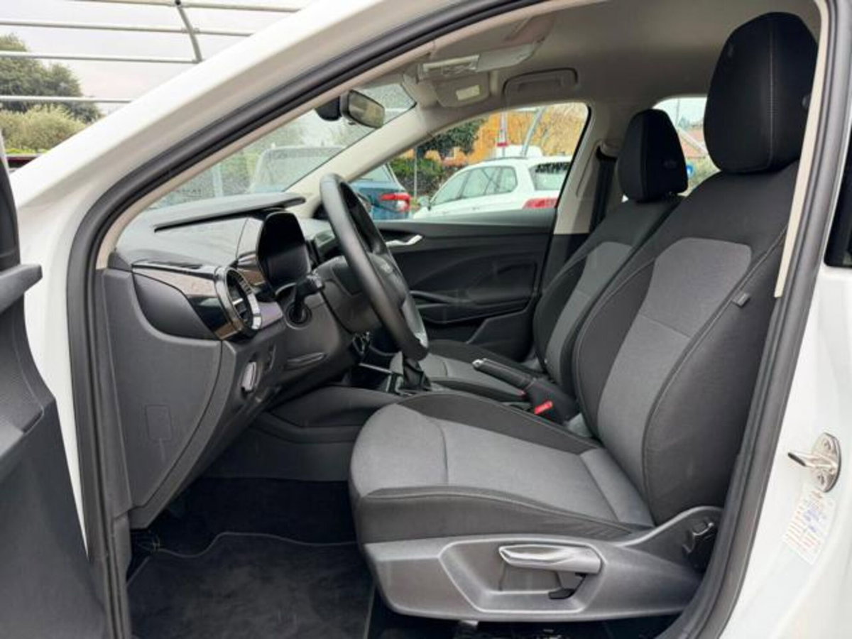 Skoda Fabia 1.0 tsi evo Young Edition 95cv (5)