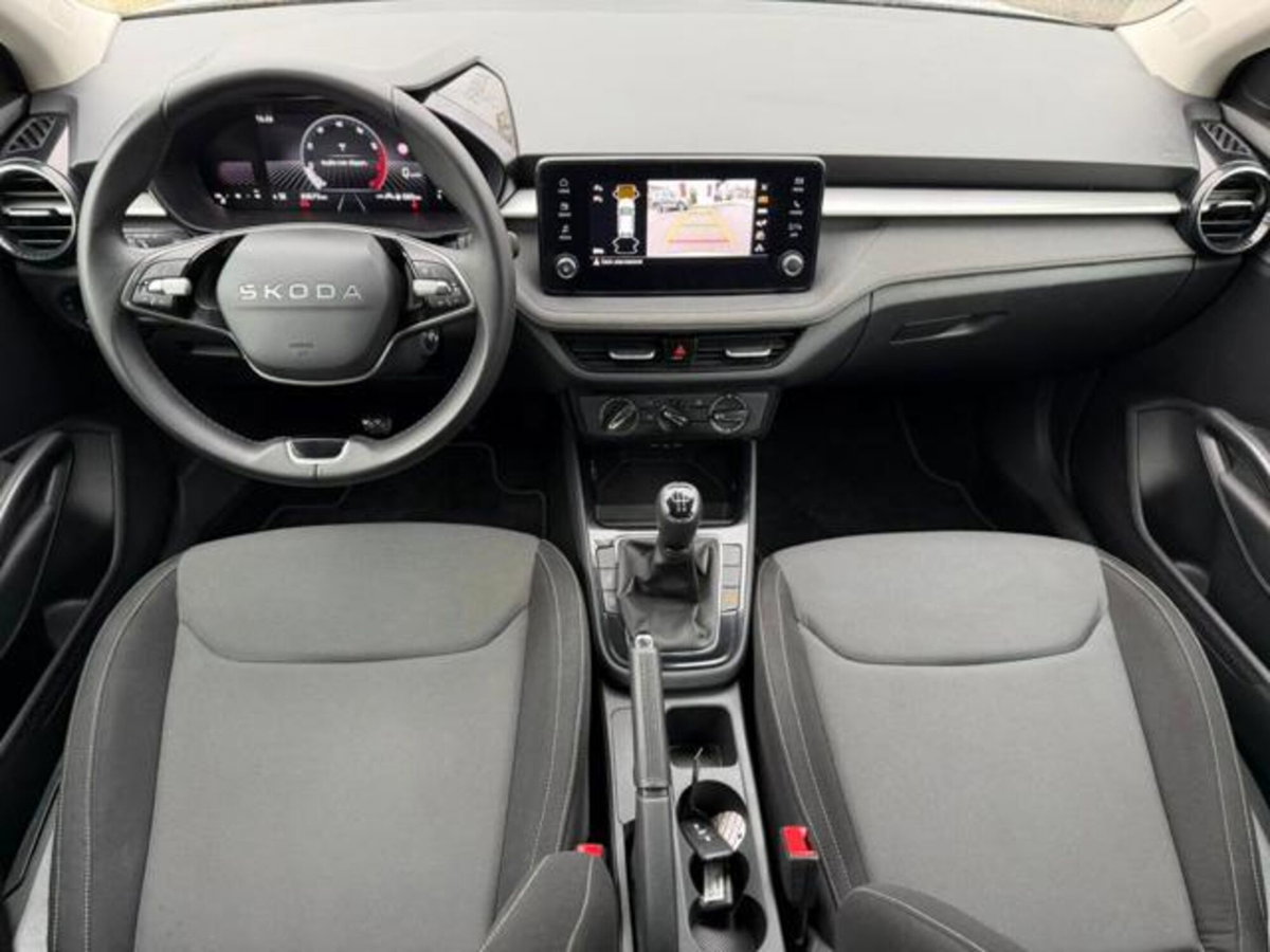 Skoda Fabia 1.0 tsi evo Young Edition 95cv (7)