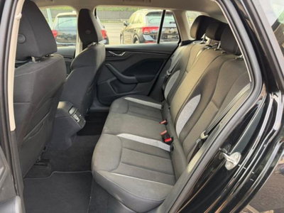 Skoda Kamiq 1.0 tsi Selection 95cv (12)