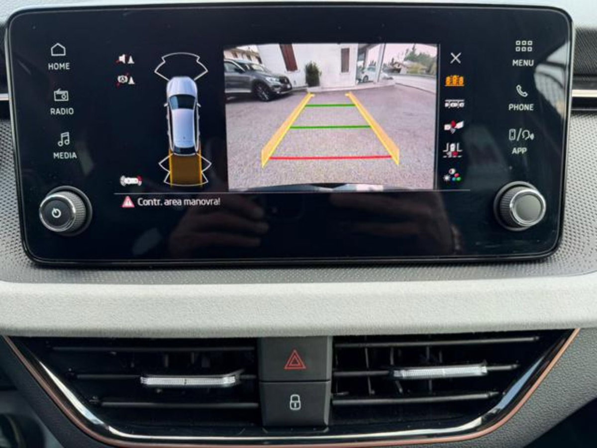 Skoda Scala 1.0 TSI 115 CV DSG Style (10)