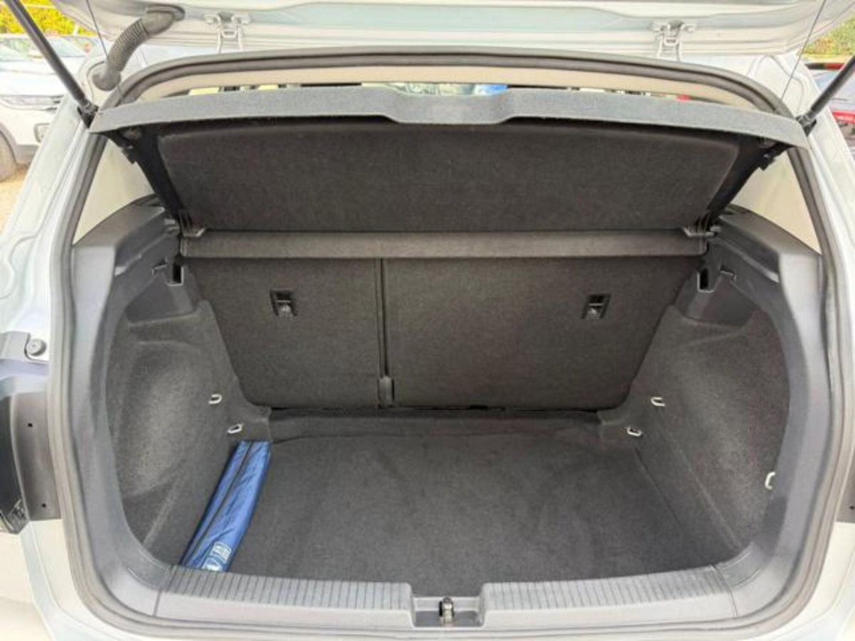 Volkswagen T-Cross 1.0 TSI Urban BMT (12)