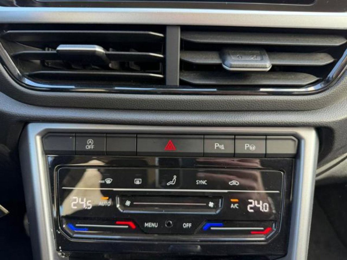 Volkswagen T-Roc 1.0 TSI Life (11)