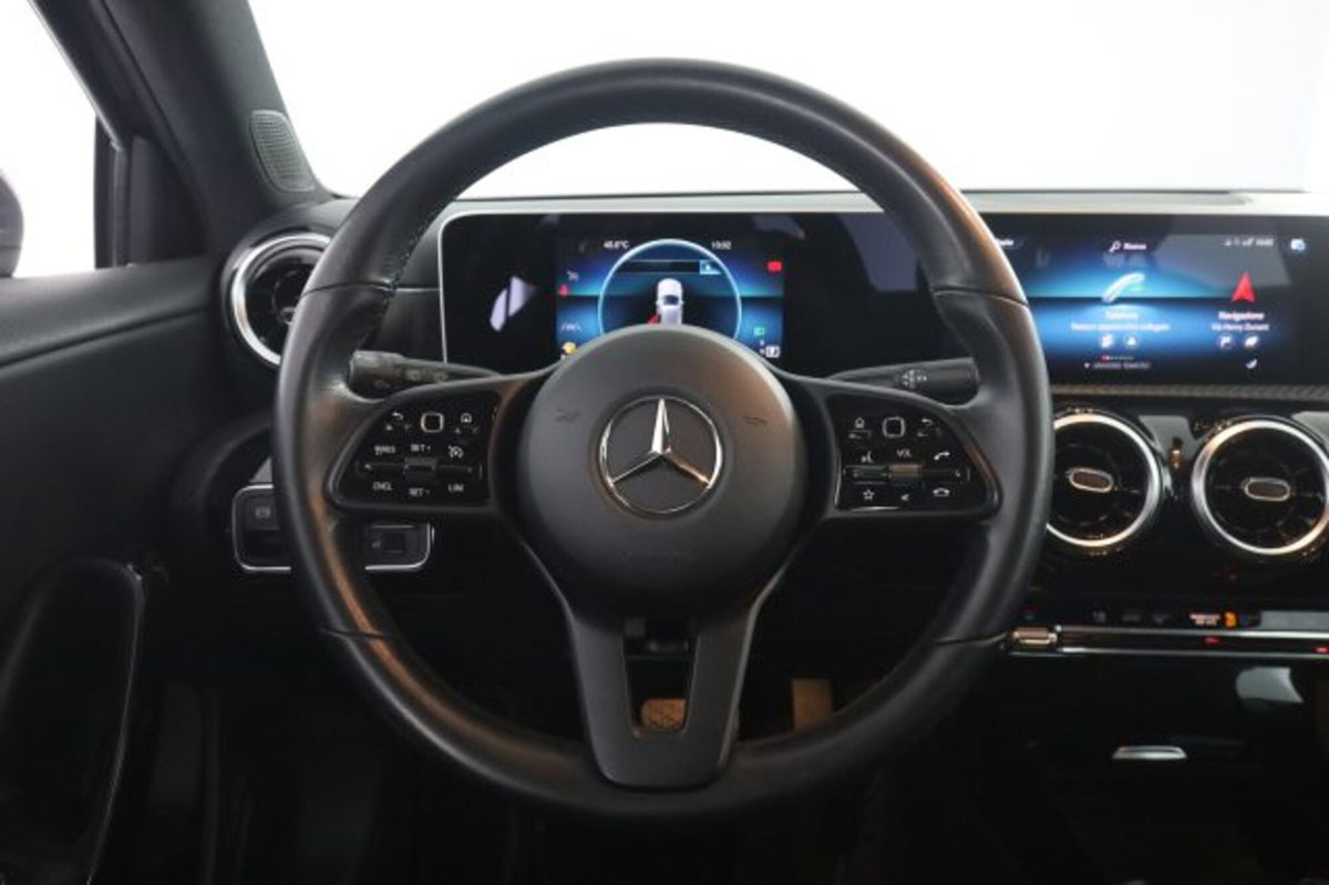 Mercedes-Benz Classe A 180 d Automatic Business (5)