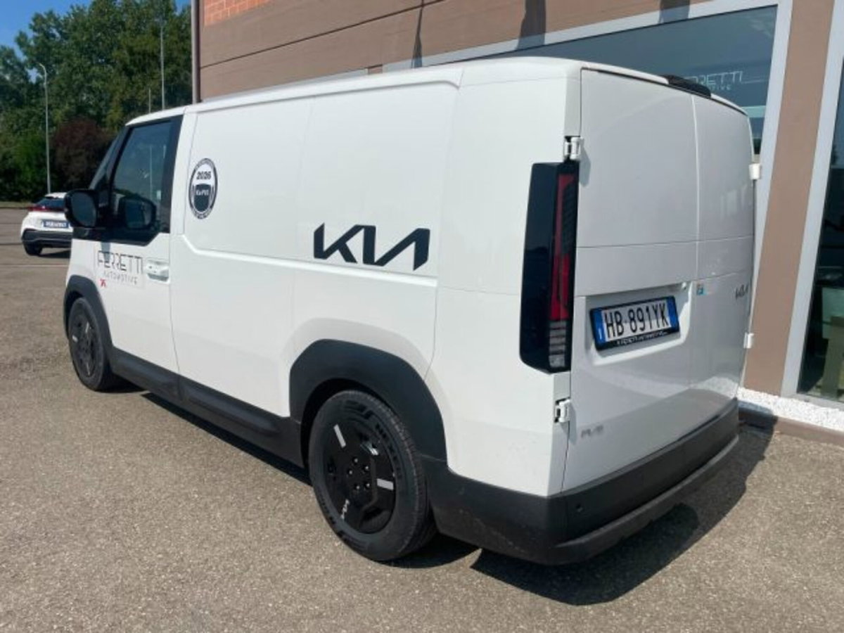 Kia PV5 c.fisso Scattolini 51.5kWh Business (10)