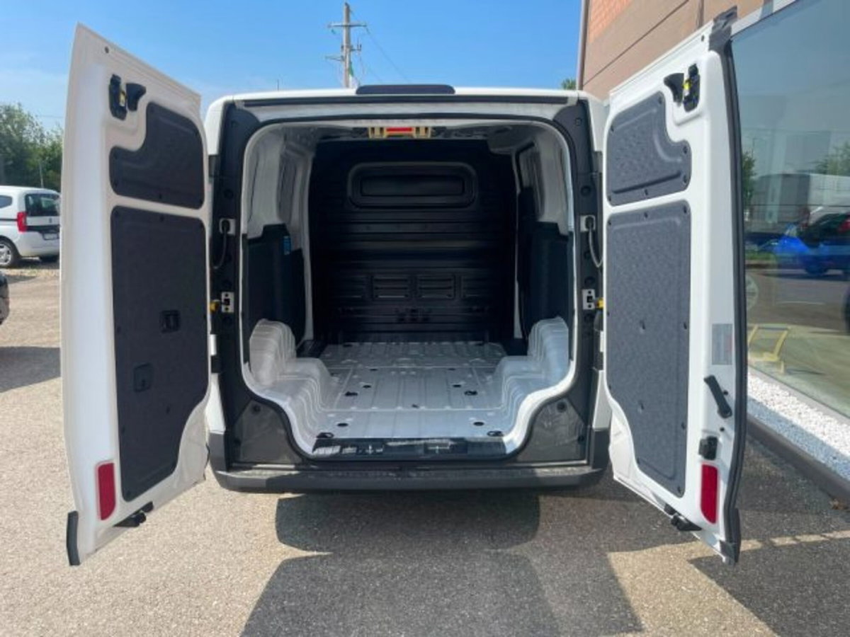 Kia PV5 c.fisso Scattolini 51.5kWh Business (9)