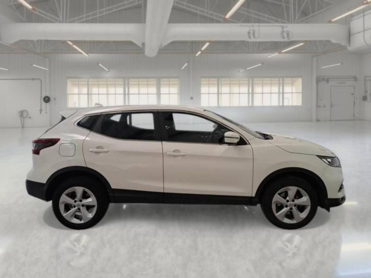 Nissan Qashqai 1.3 DIG-T 140 CV N-Connecta (3)