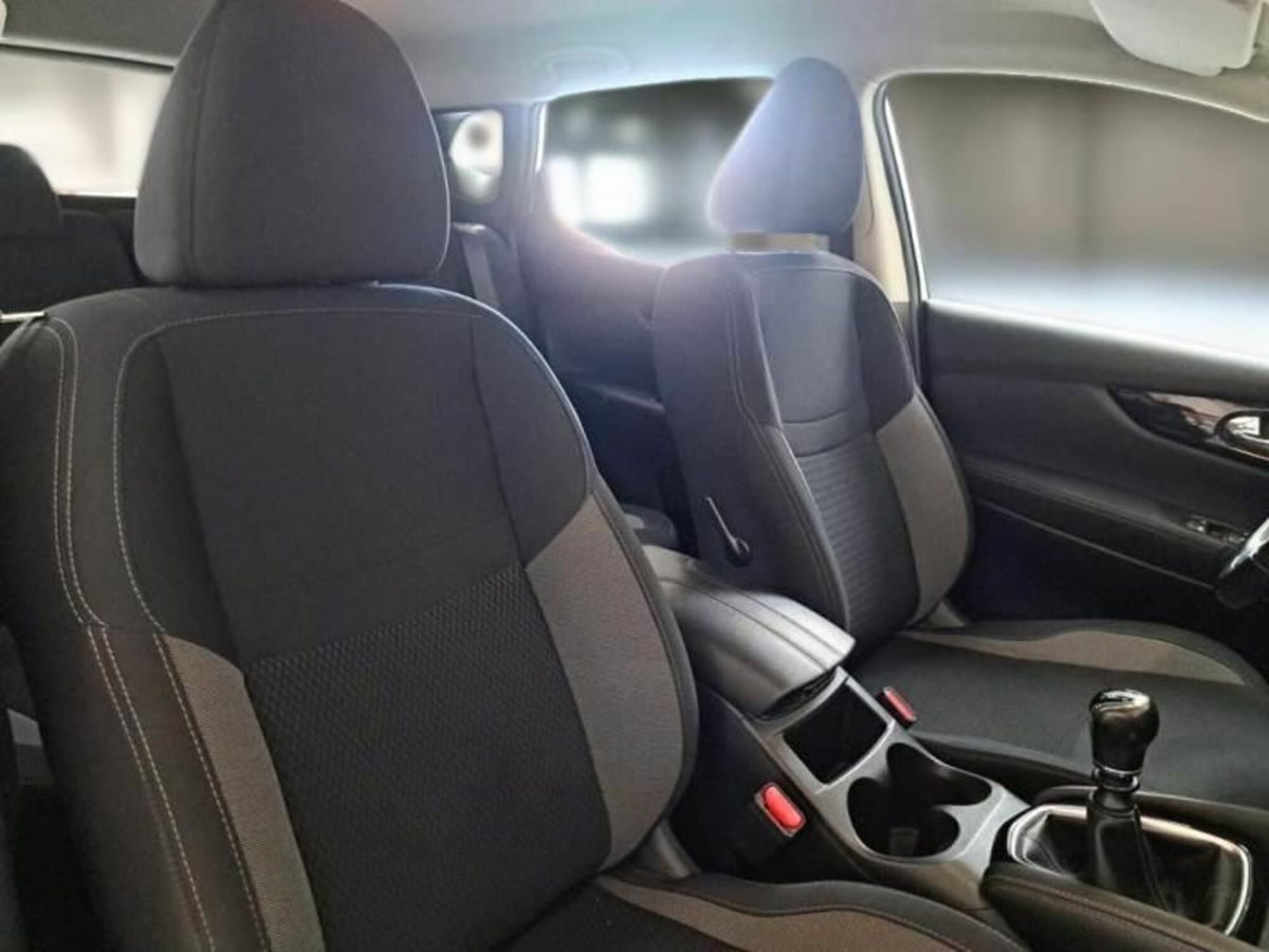 Nissan Qashqai 1.3 DIG-T 140 CV N-Connecta (9)
