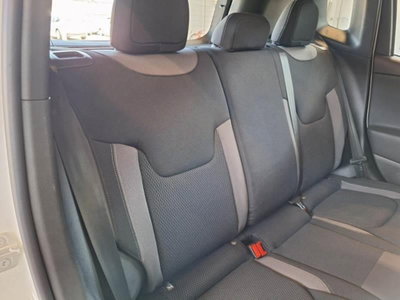 Jeep Renegade 1.3 T4 190CV PHEV 4xe AT6 Business Plus (11)