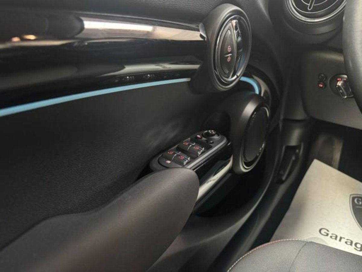 MINI Mini 1.5 Cooper Yours 5 porte (10)