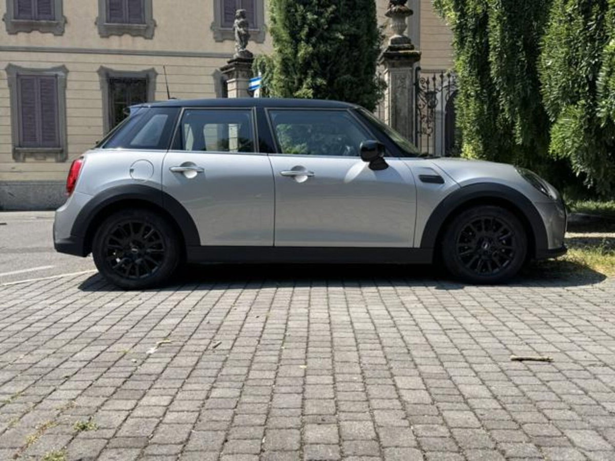 MINI Mini 1.5 Cooper Yours 5 porte (4)