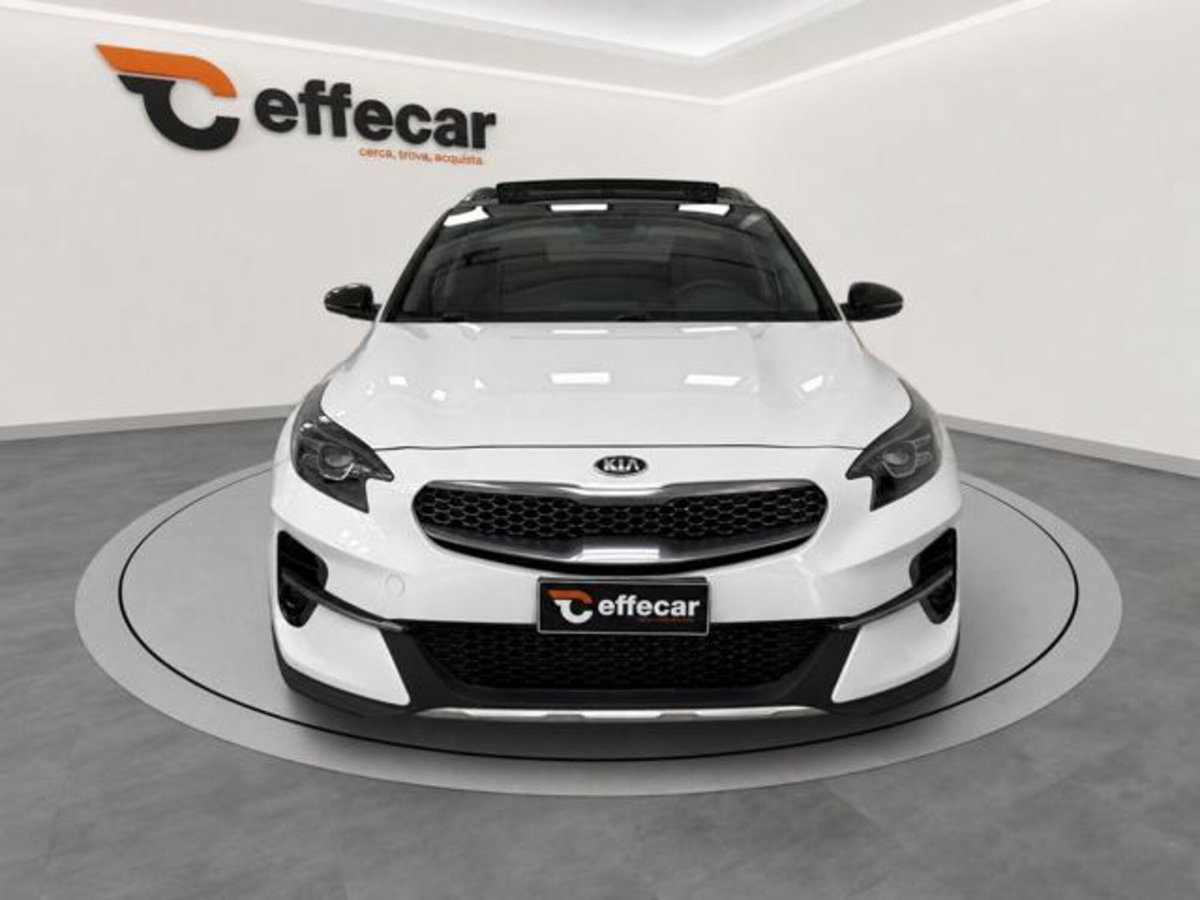 Kia XCeed 1.6 CRDi 136 CV Evolution (2)