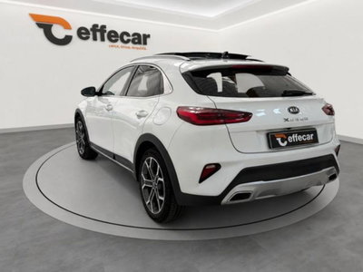 Kia XCeed 1.6 CRDi 136 CV Evolution (4)