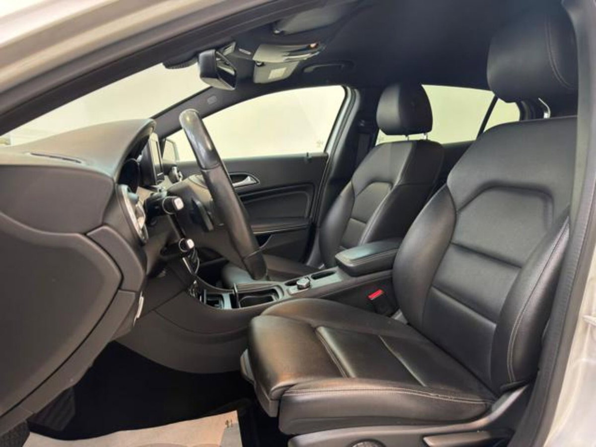 Mercedes-Benz GLA SUV 220 d Automatic 4Matic Premium (12)