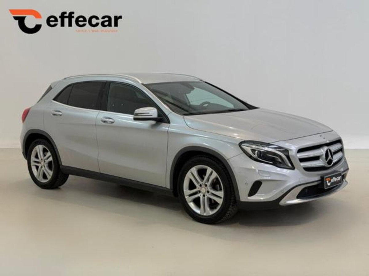 Mercedes-Benz GLA SUV 220 d Automatic 4Matic Premium (3)
