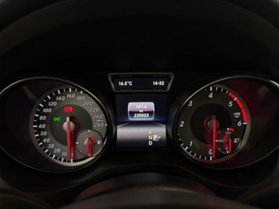 Mercedes-Benz GLA SUV 220 d Automatic 4Matic Premium (9)