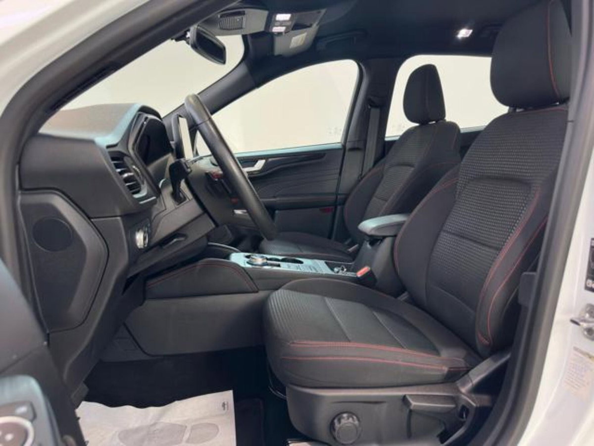 Ford Kuga 1.5 EcoBlue 120 CV aut. 2WD ST-Line X Design (12)