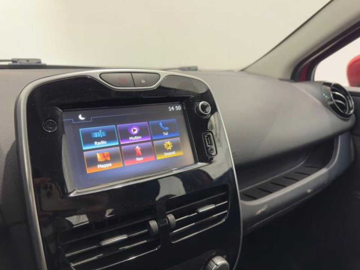 Renault Clio 1.5 dCi 90CV 5 porte Luxe (10)