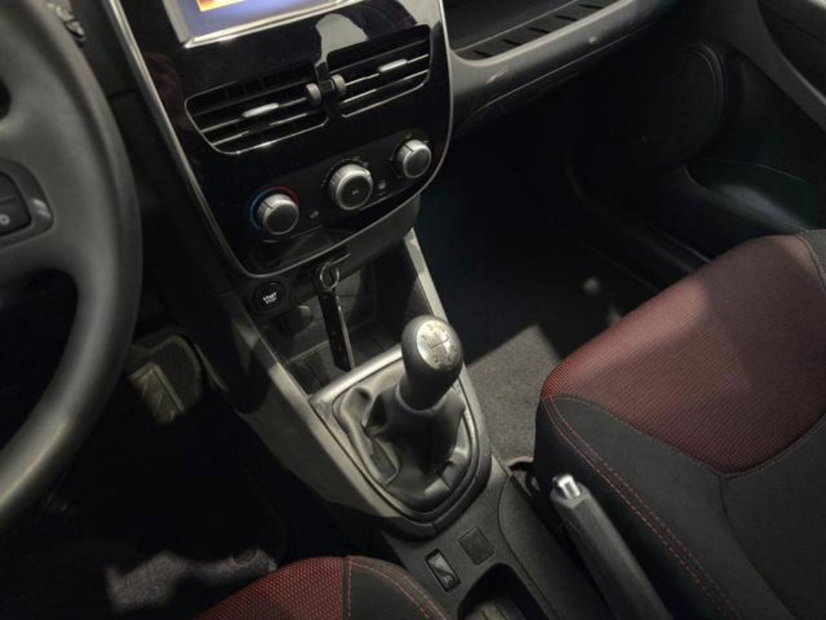 Renault Clio 1.5 dCi 90CV 5 porte Luxe (11)