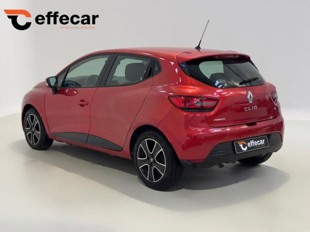 Renault Clio 1.5 dCi 90CV 5 porte Luxe (4)