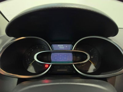 Renault Clio 1.5 dCi 90CV 5 porte Luxe (9)