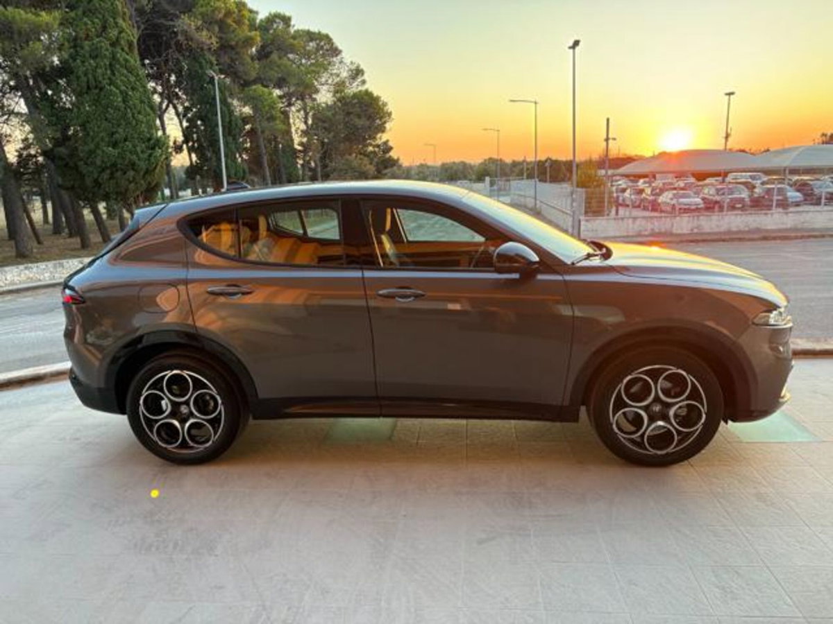 Alfa Romeo Tonale 1.6 Sprint 130cv tct6 (4)