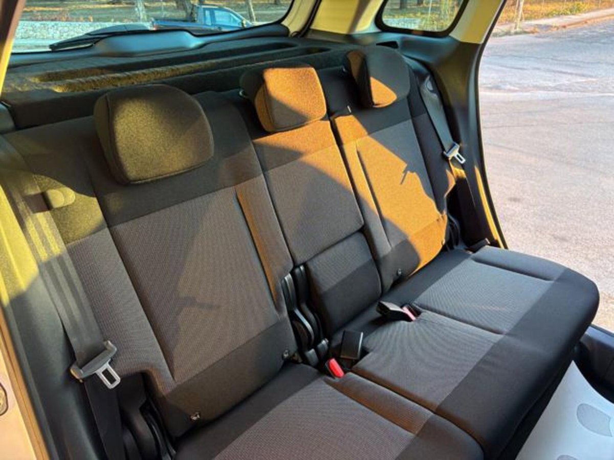 Citroen C3 Aircross BlueHDi 110 S&S Shine Pack (20)