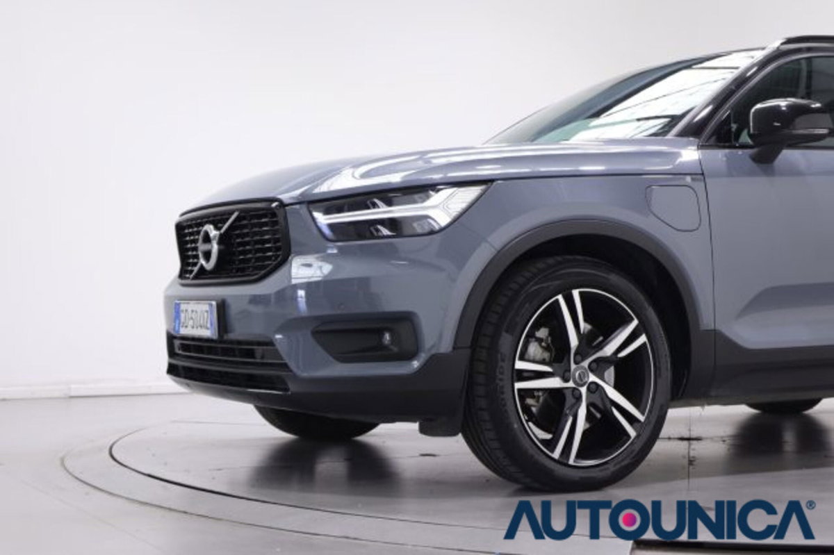 Volvo XC40 T5 Recharge Plug-in Hybrid R-design (11)