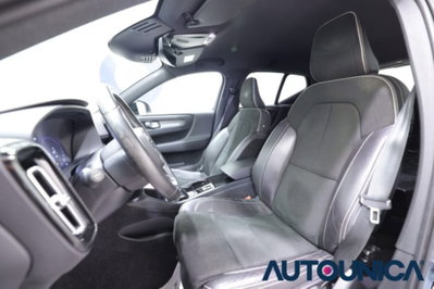 Volvo XC40 T5 Recharge Plug-in Hybrid R-design (6)