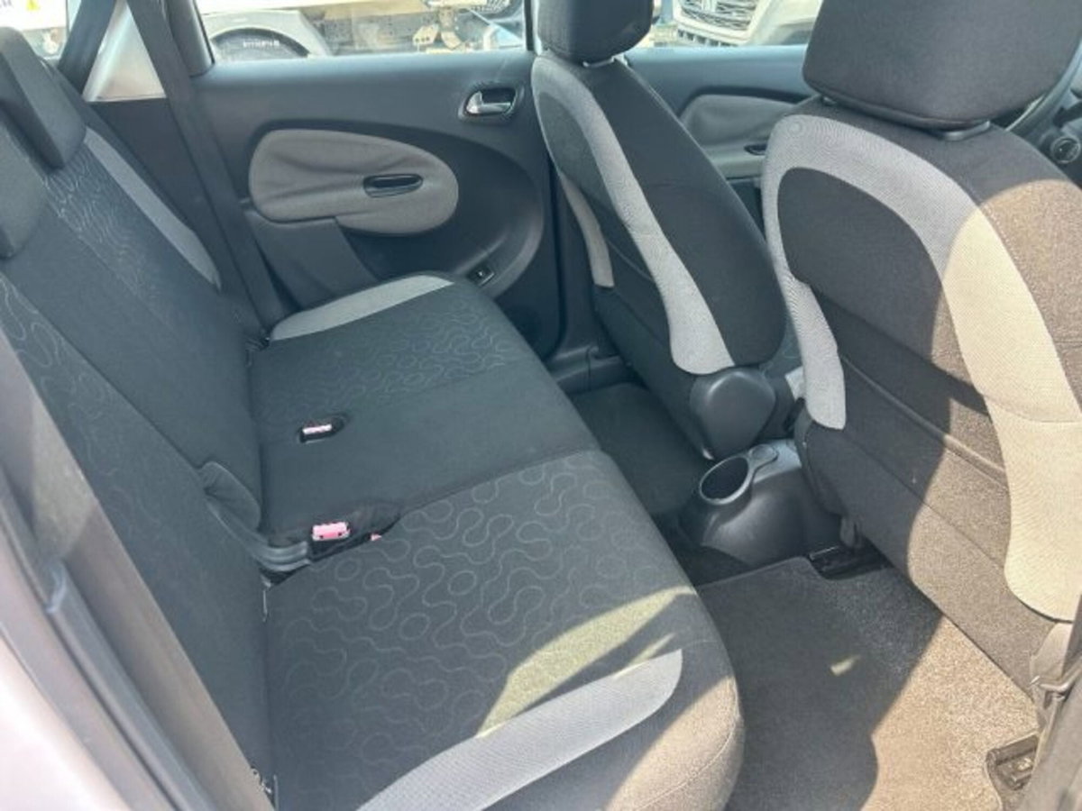 Citroen C3 Picasso 1.4 VTi 95 Attraction (14)