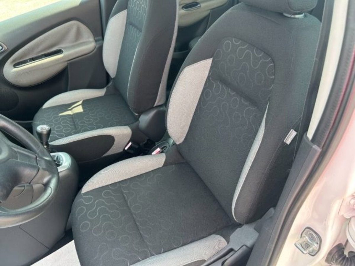 Citroen C3 Picasso 1.4 VTi 95 Attraction (7)