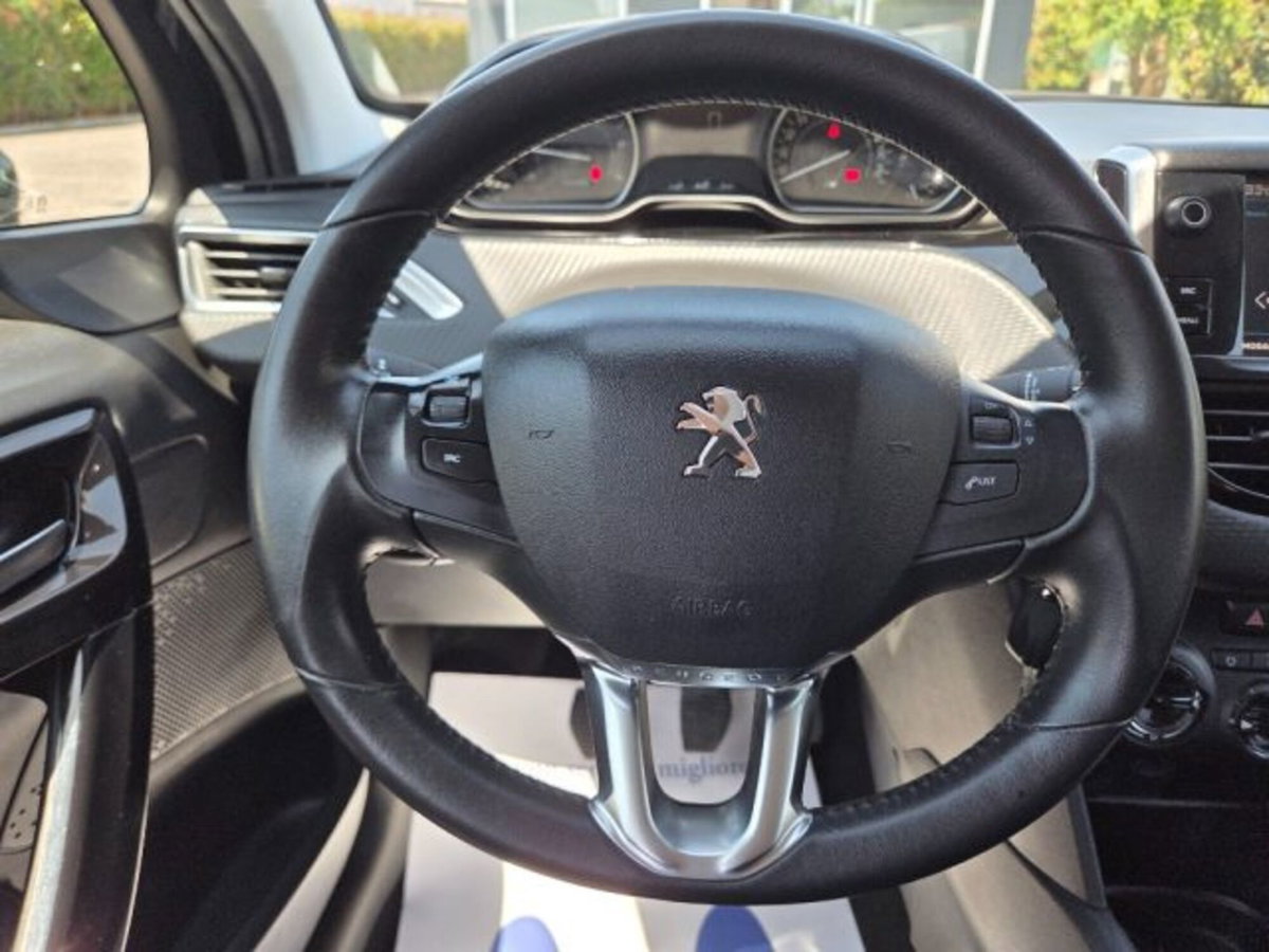 Peugeot 208 100 S&S 5 porte Signature (11)