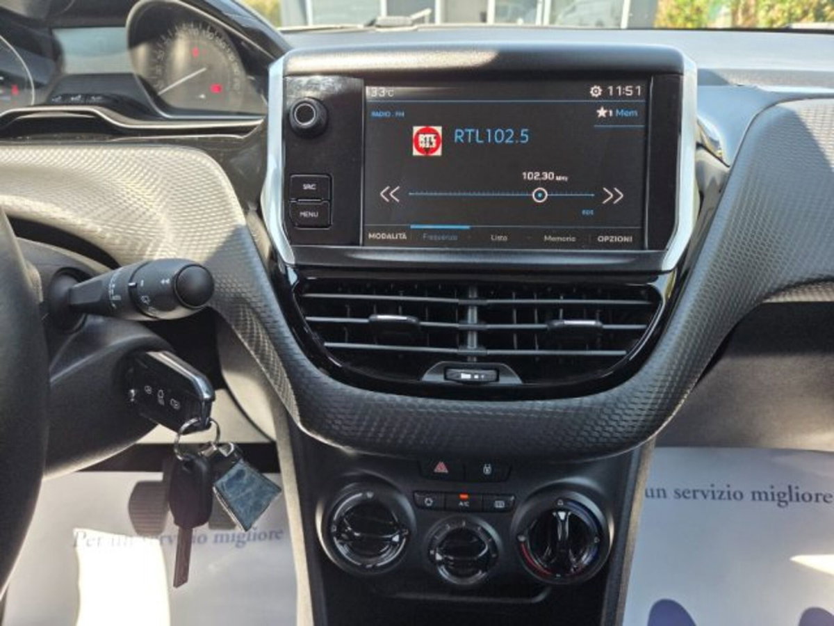 Peugeot 208 100 S&S 5 porte Signature (8)