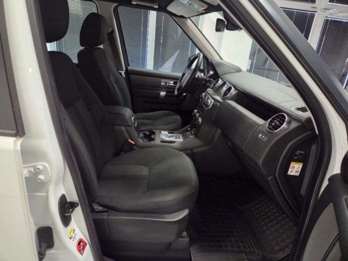 Land Rover Discovery 4 3.0 TDV6 211CV SE (19)