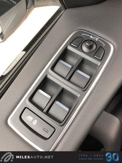 Jaguar F-Pace 2.0 D 180 CV AWD R-Sport (15)