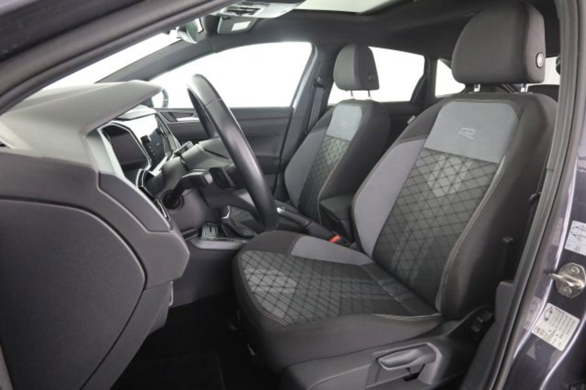 Volkswagen Taigo 1.0 TSI 110 CV DSG R-Line (2)