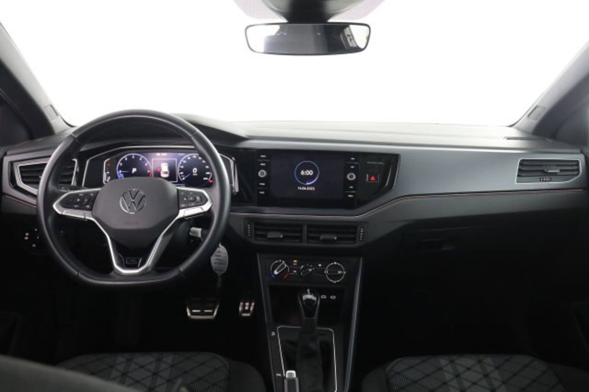 Volkswagen Taigo 1.0 TSI 110 CV DSG R-Line (4)