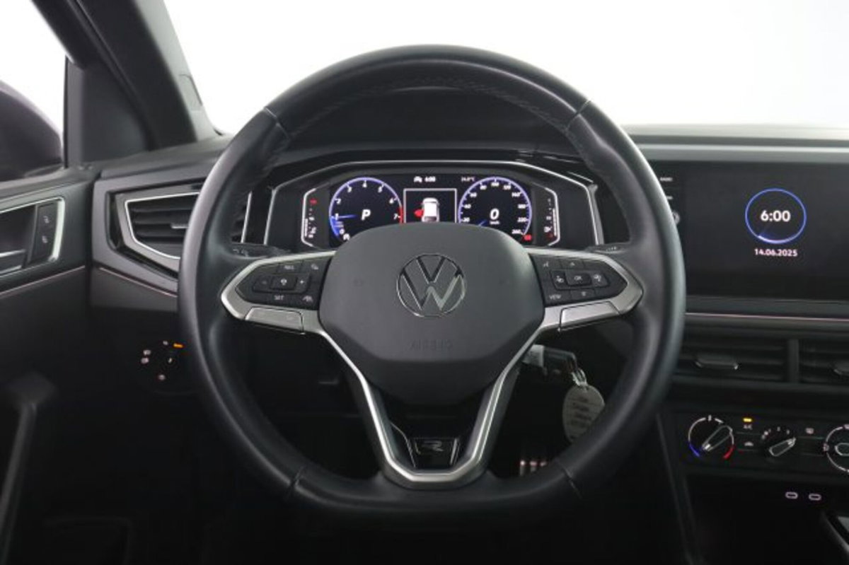 Volkswagen Taigo 1.0 TSI 110 CV DSG R-Line (5)