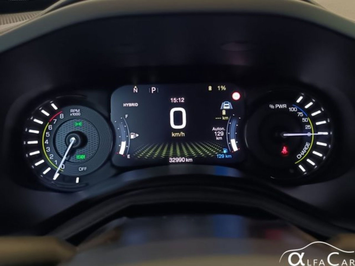 Jeep Renegade 1.3 T4 190CV PHEV 4xe AT6 Limited (10)