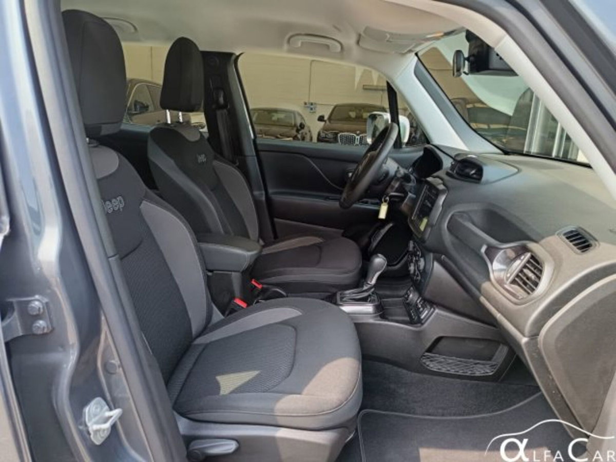 Jeep Renegade 1.3 T4 190CV PHEV 4xe AT6 Limited (5)