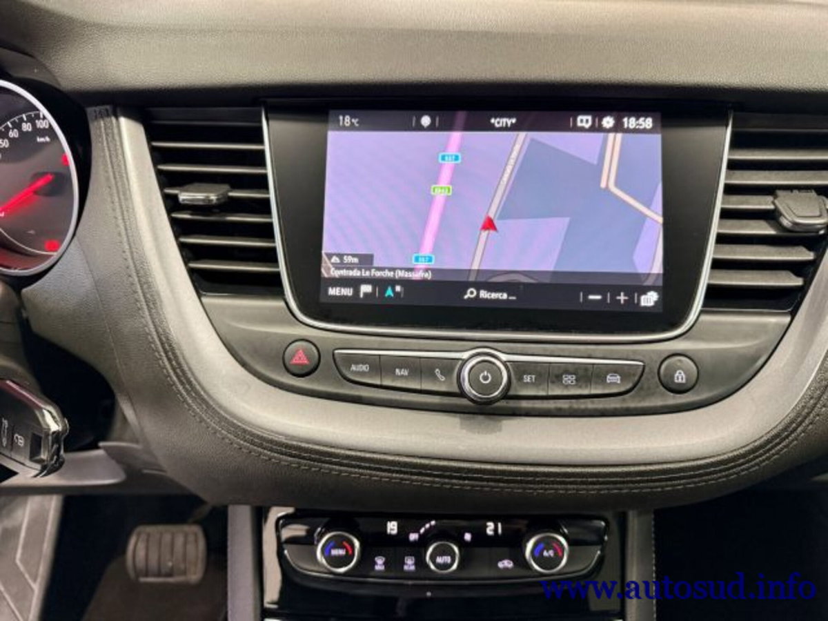 Opel Grandland X 1.5 diesel Ecotec Start&Stop Business (14)