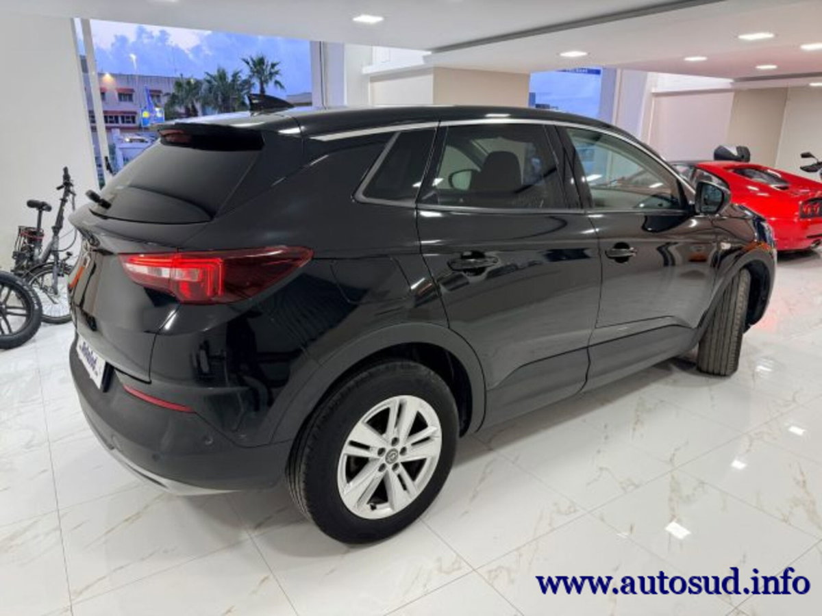 Opel Grandland X 1.5 diesel Ecotec Start&Stop Business (6)