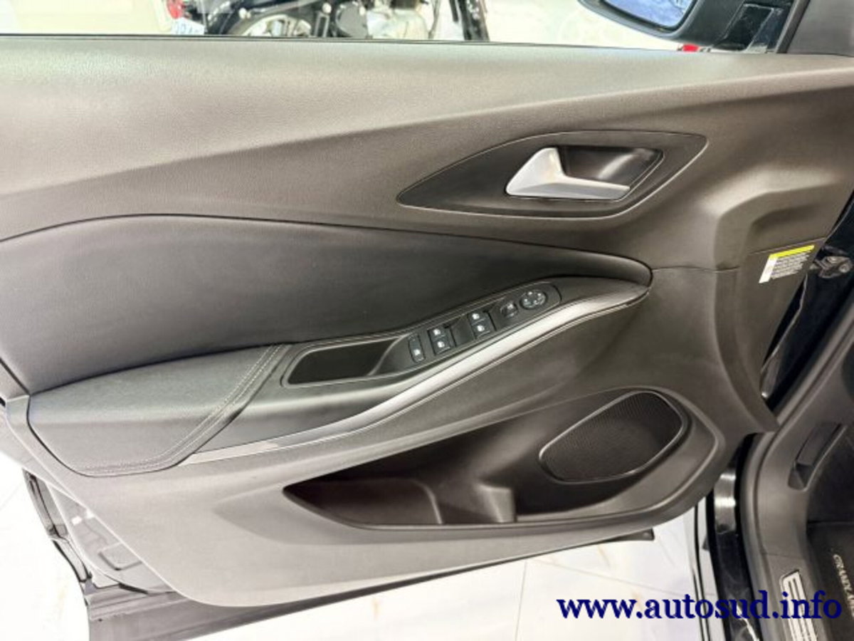 Opel Grandland X 1.5 diesel Ecotec Start&Stop Business (9)