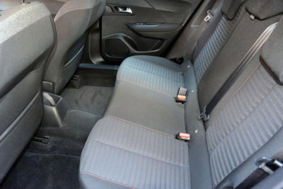Peugeot 2008 PureTech 100 S&S Active Pack (10)