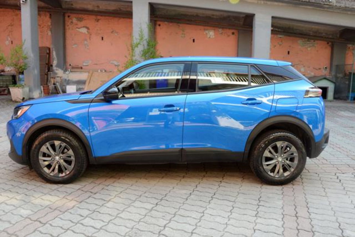 Peugeot 2008 PureTech 100 S&S Active Pack (8)