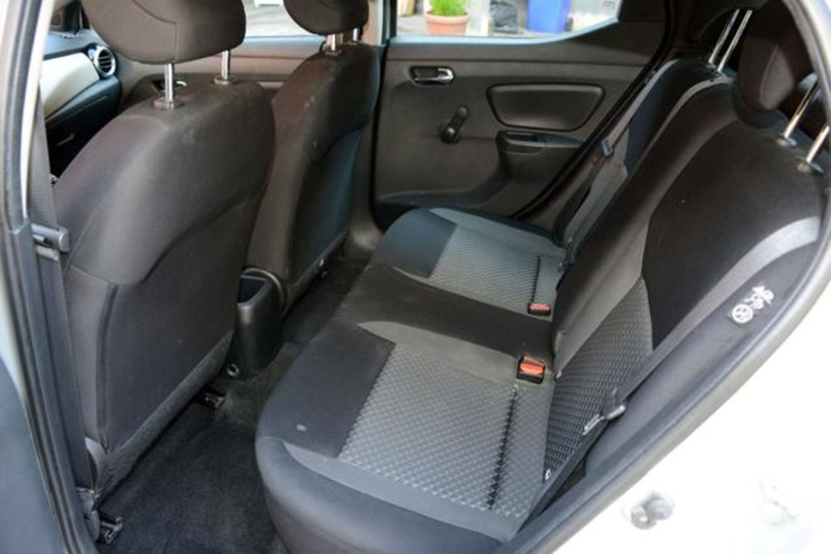 Nissan Micra IG-T 92 Xtronic 5 porte Acenta (10)