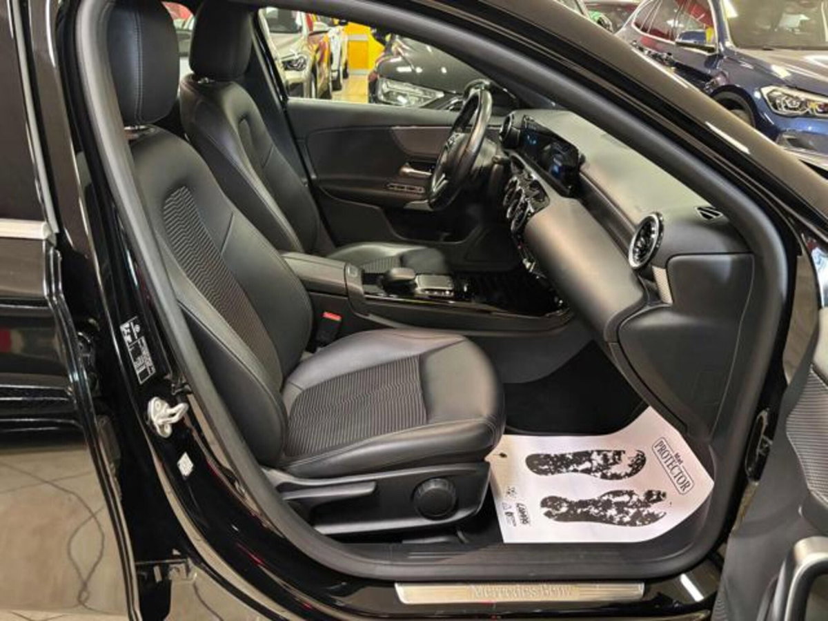 Mercedes-Benz Classe A 180 d AMG Line Premium Plus auto (12)