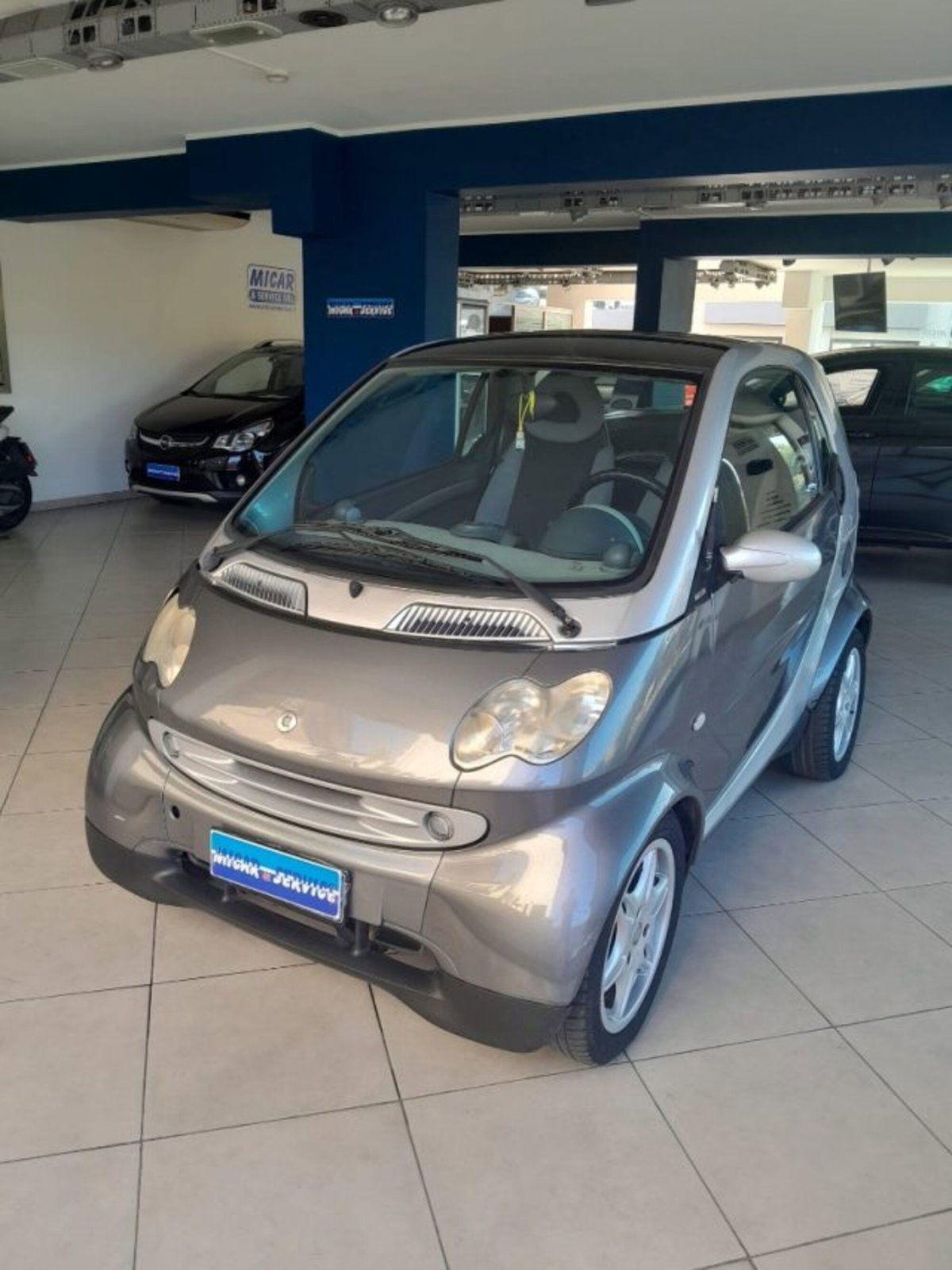 smart Fortwo 1000 45 kW MHD coupé pure (2)
