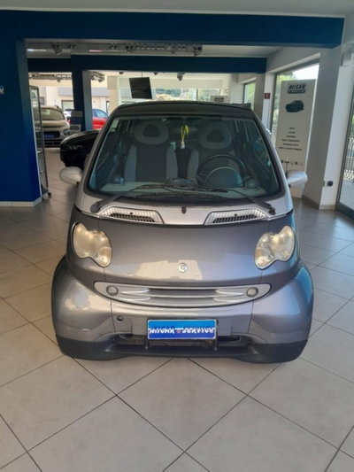 smart Fortwo 1000 45 kW MHD coupé pure (3)