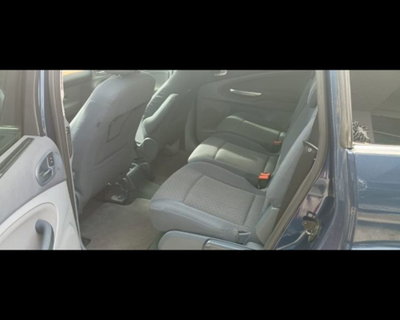 Ford Galaxy 2.0 TDCi 140 CV Ghia (11)
