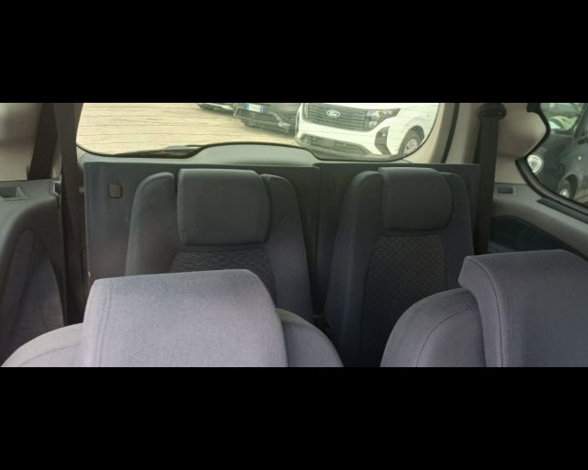 Ford Galaxy 2.0 TDCi 140 CV Ghia (13)